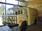 1961 Willys Jeep FC-170 4WD ambulance rescue  (1)