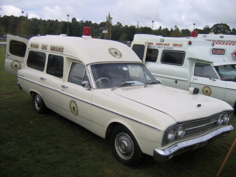 1968 Ford ZA Fairlane ambulance (8).JPG