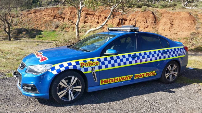 VicPol Highway Patrol Holden VF Perfict Blue (6).jpg