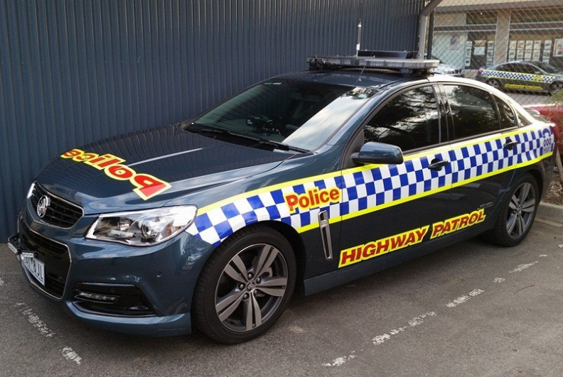 VicPol Highway Patrol Holden VF Karma Green (8).jpg