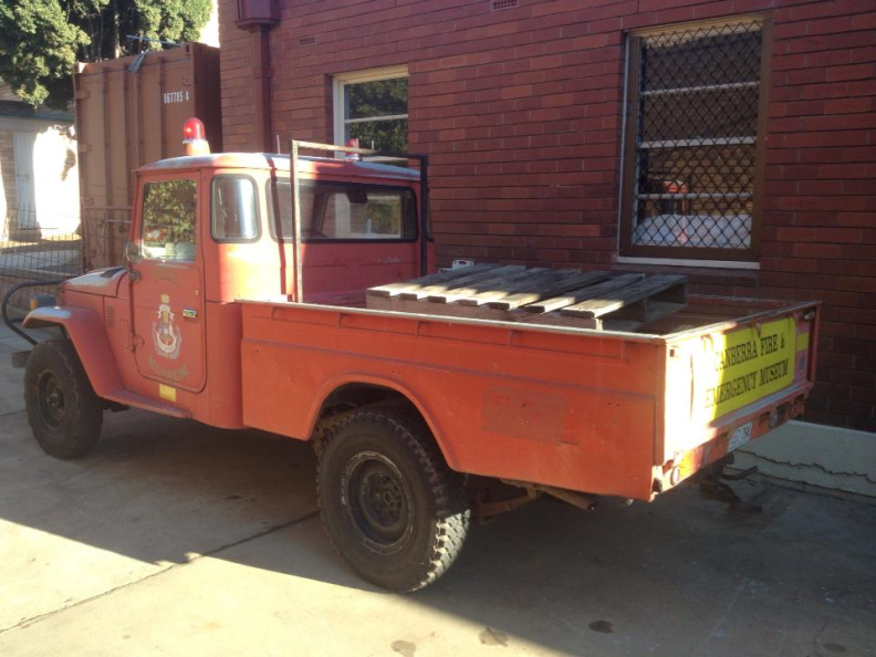 ACT Fire Brigade Historical Vehicle (40).jpg