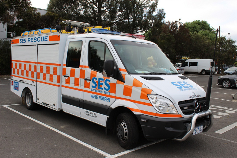 Vic SES Narre Warren Vehicle General Rescue Support - Photo by Tom S (3).JPG
