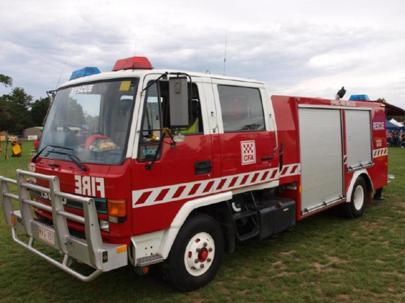 Vic CFA Epping Old Rescue (1).JPG