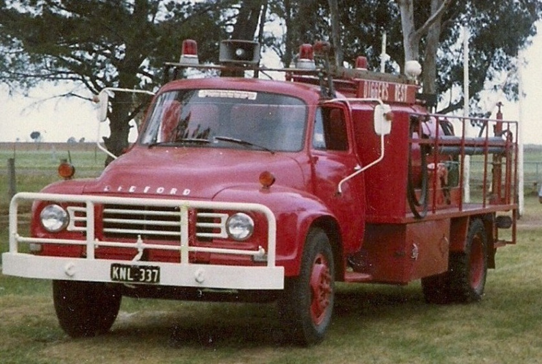 KNL 337 Diggers Rest Tanker - Photo by Keith P (1).jpg