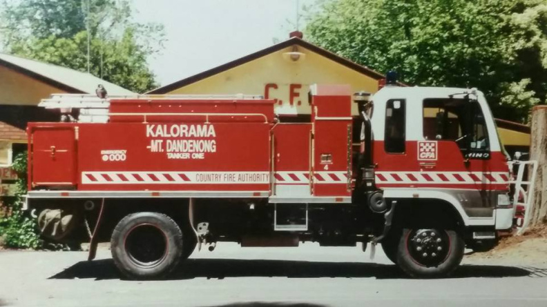 Vic CFA Kalorama Old Tanker 1 (1).jpg