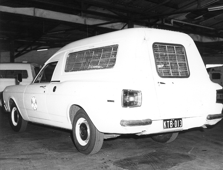 1972 Van (3).jpg