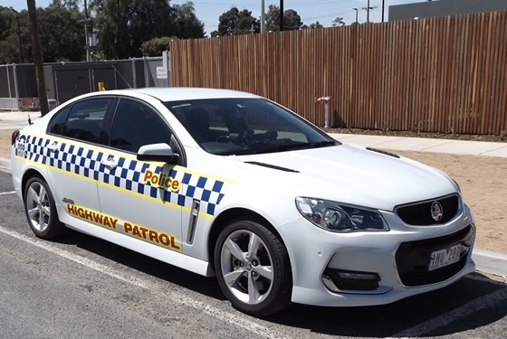 VicPol Highway Patrol Holden VF Semi Marked White (7).jpg