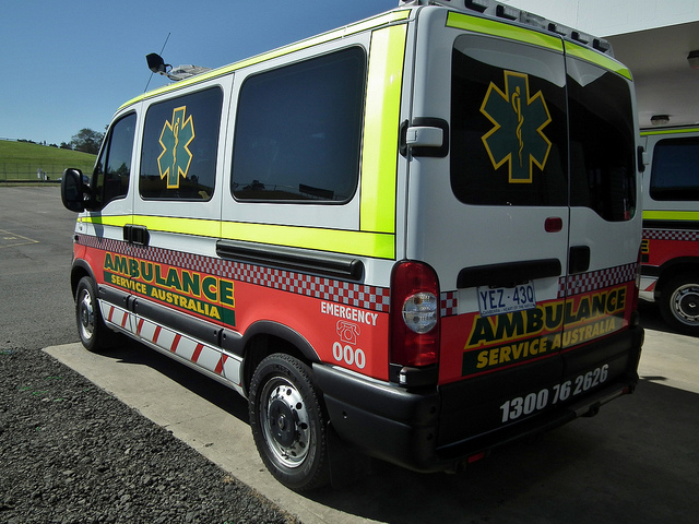 Australia Ambulance Service Vehilce (4).jpg