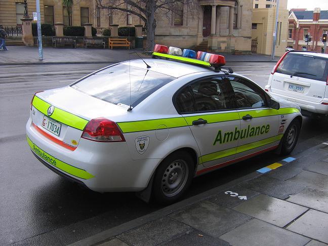 Tasmania Ambulance Holden VE (3).JPG