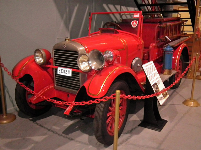 1927 Essex Super Six fire truck 2.jpg