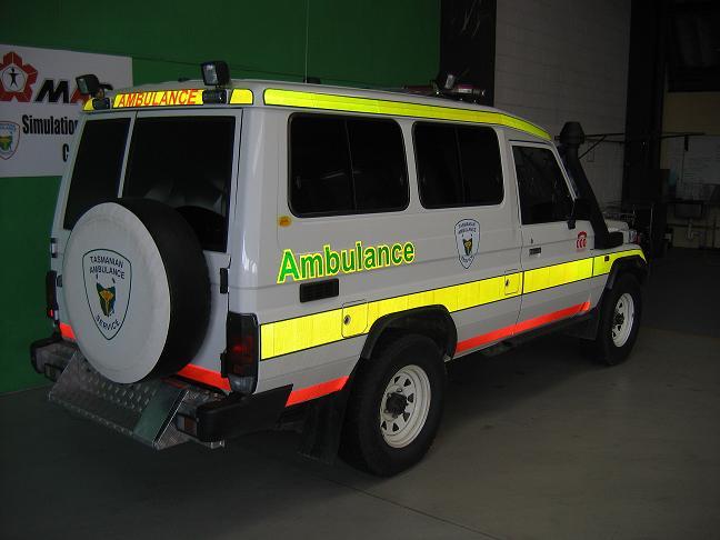 Tasmania Ambulance Land Cruiser (11).JPG