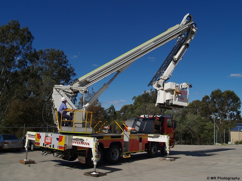 QFES Fire Rescue Durack Old Ladder Platform - Photo by Mitch R (3).JPG